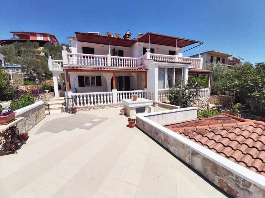 Apartments Carmen Винишче Экстерьер фото