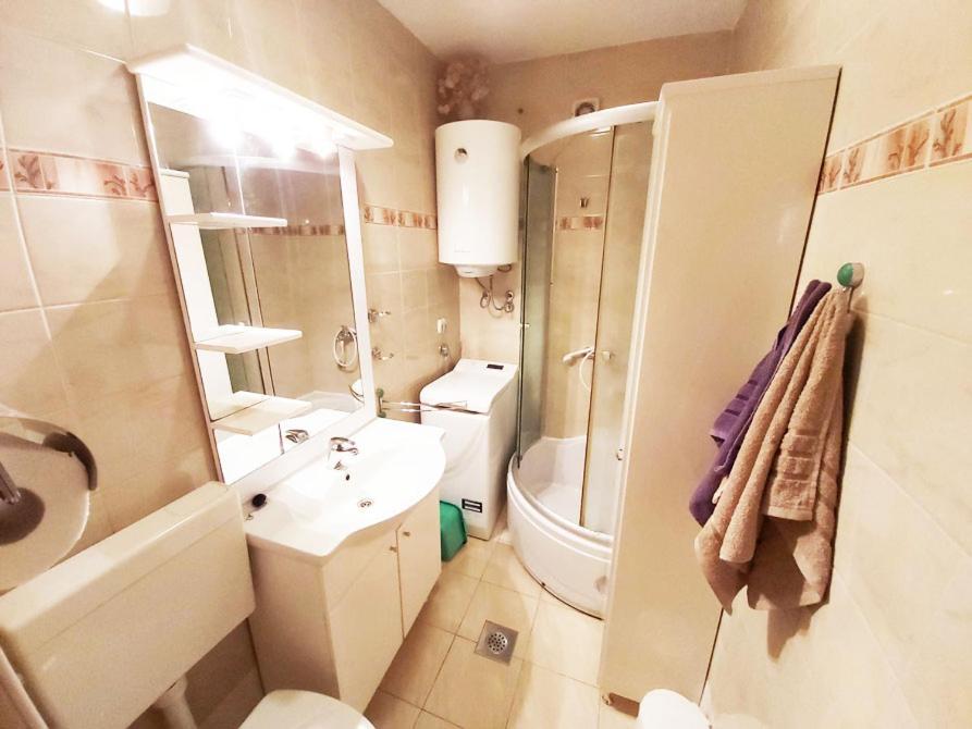 Apartments Carmen Винишче Экстерьер фото
