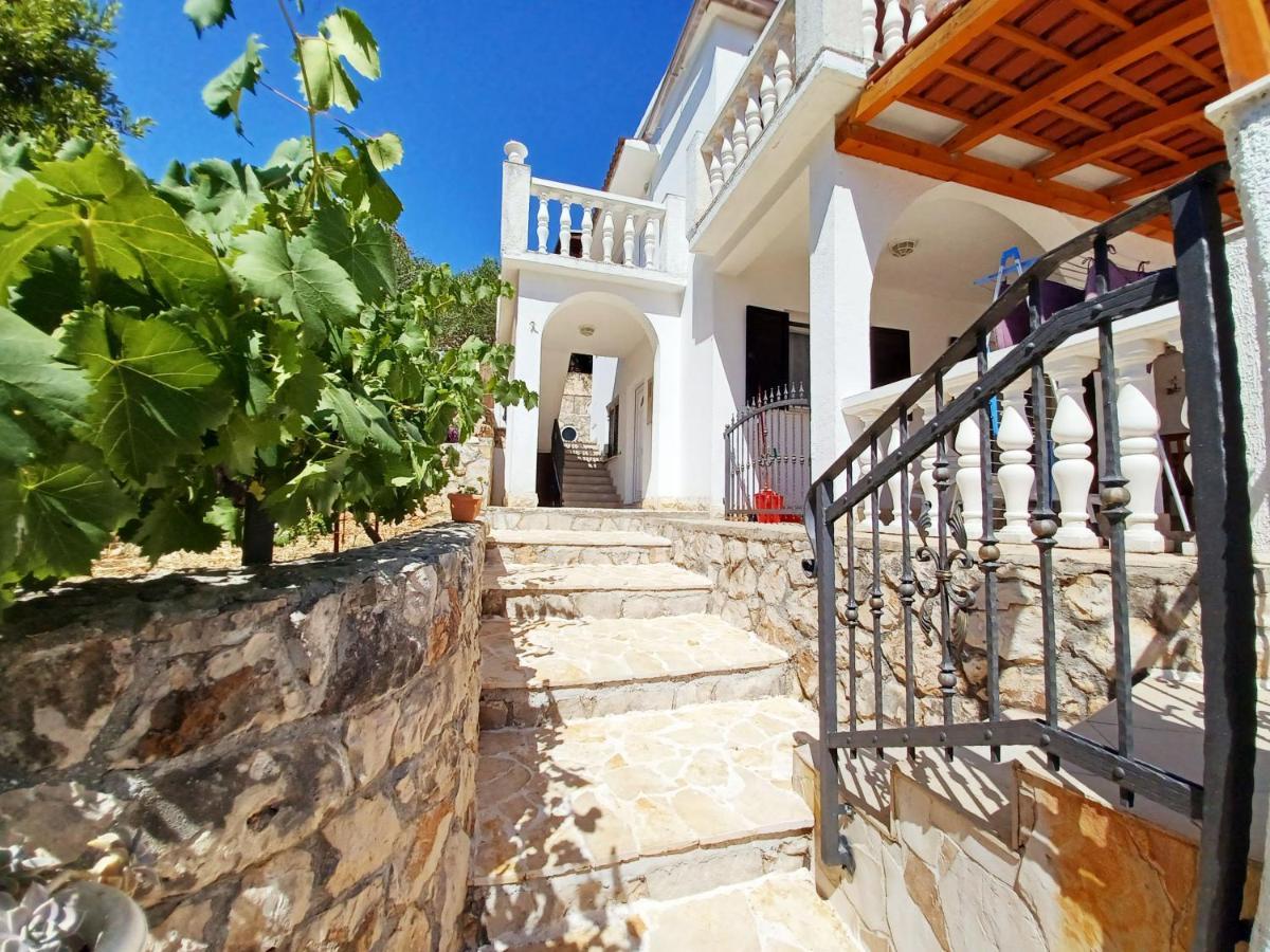 Apartments Carmen Винишче Экстерьер фото