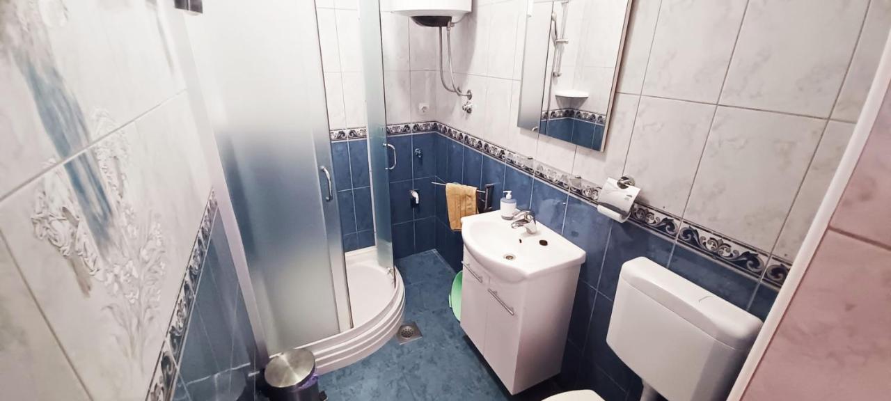 Apartments Carmen Винишче Экстерьер фото