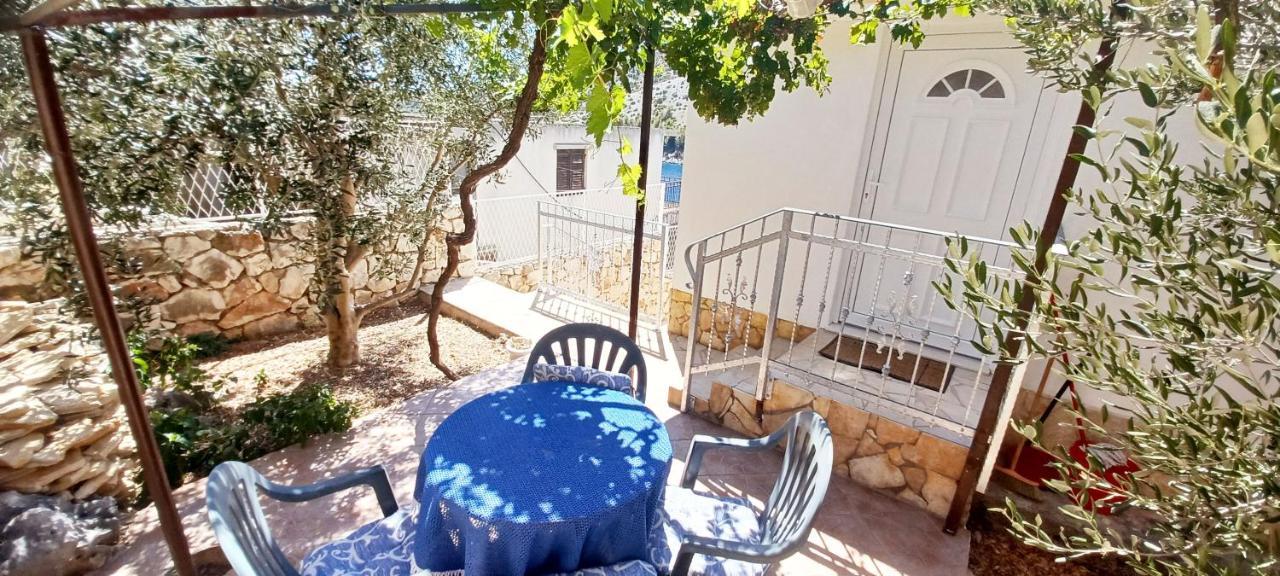 Apartments Carmen Винишче Экстерьер фото