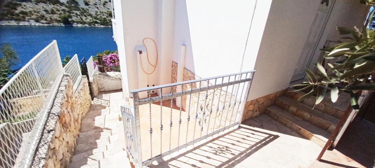 Apartments Carmen Винишче Экстерьер фото