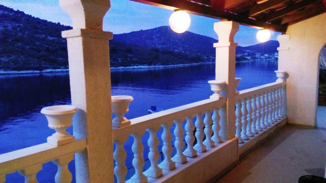 Apartments Carmen Винишче Экстерьер фото