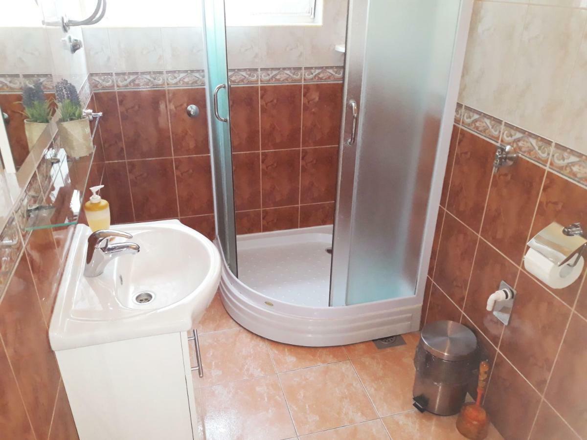 Apartments Carmen Винишче Экстерьер фото
